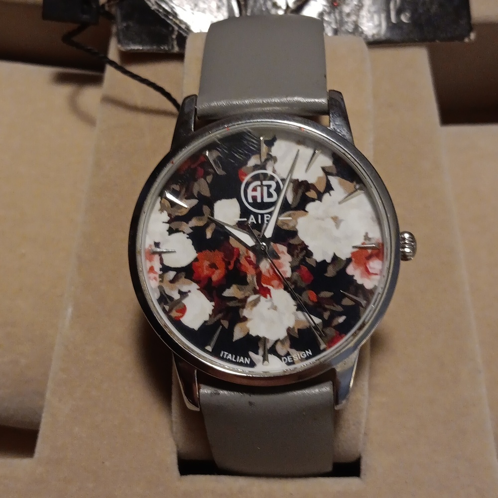 Women's Wristwatch with Genuine Leather Band - AIBI brand Wristwatch